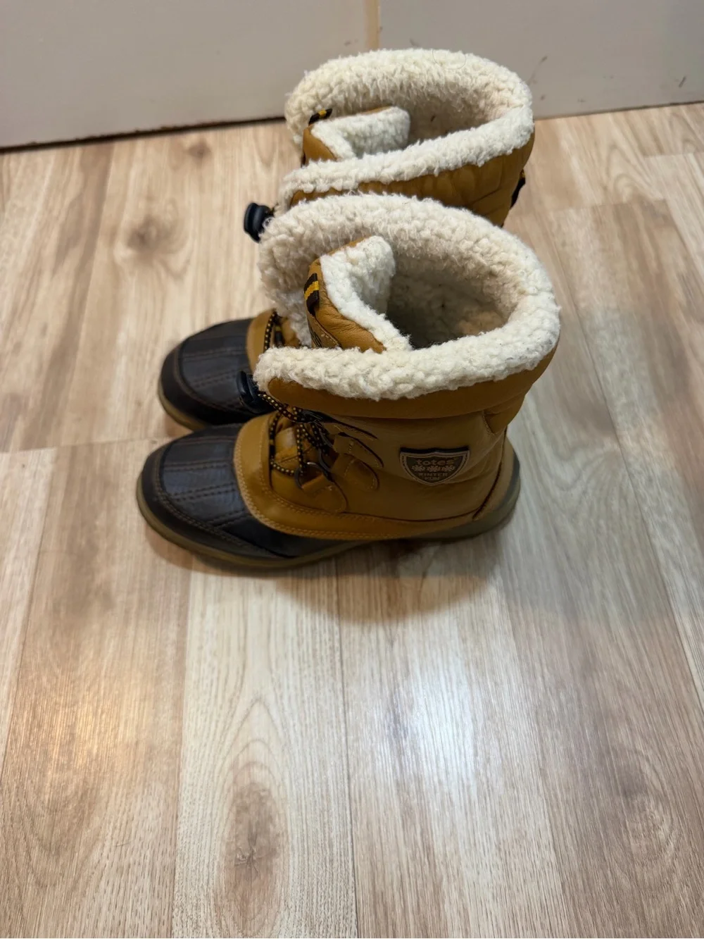 TOTES WINTER FUN BOYS SIZE 3 MEDIUM WHEAT BROWN FAUX-FUR SNOW BOOTS